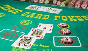 Roulette langsung dengan batas taruhan yang dapat disesuaikan Meja roulette langsung dengan kursi pemain di Boom City